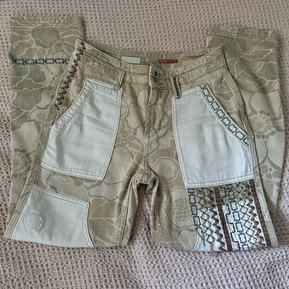 Pilcro by Anthropologie The Camp Wanderer Patchwork Embroidered Cargo Pant Sz 26 - Picture 5 of 13